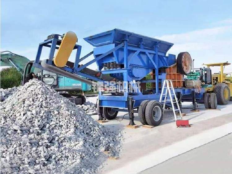 投資這樣的移動式建筑垃圾破碎機(jī)多少錢一臺?(圖2) 投資這樣的移動式建筑垃圾破碎機(jī)多少錢一臺?(圖2)