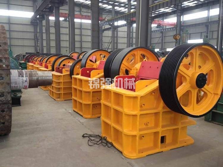 購(gòu)買巖石破碎機(jī)多少錢？型號(hào)類別選擇(圖1)