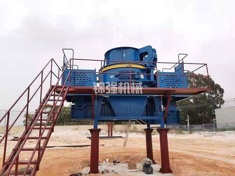 沖擊式制砂機(jī)(圖4) 沖擊式制砂機(jī)(圖4)